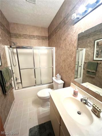 4524 Leawood Drive NE Canton OH 44714