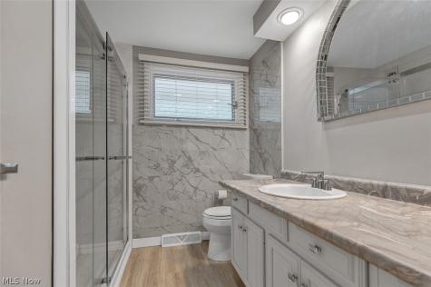 26 Brune Drive Bedford OH 44146