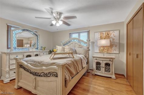 26 Brune Drive Bedford OH 44146
