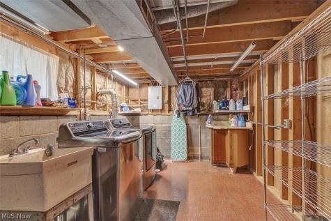 26 Brune Drive Bedford OH 44146
