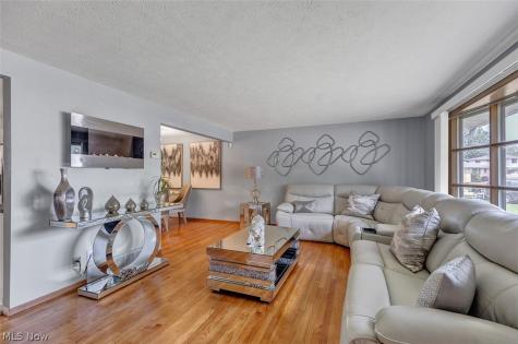 26 Brune Drive Bedford OH 44146