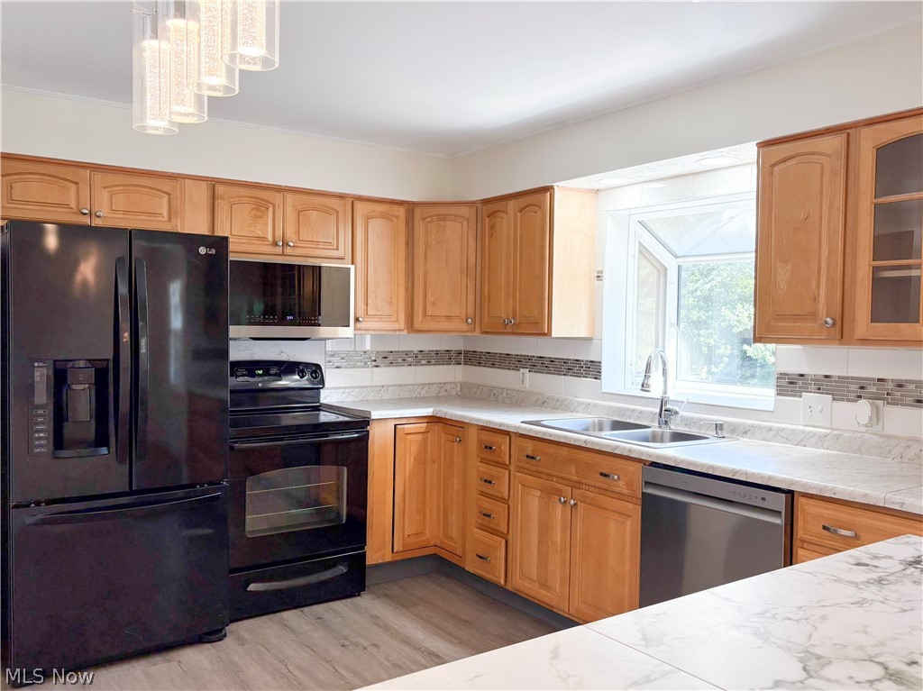 6727 Amsel Avenue NE Canton OH 44721