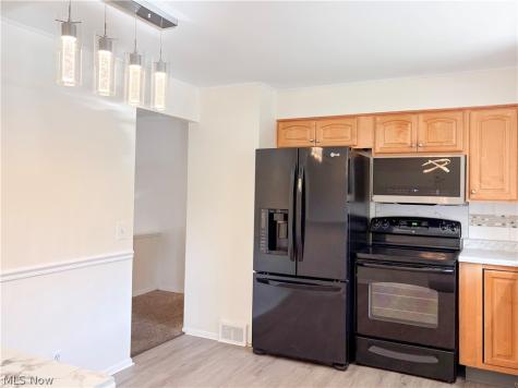 6727 Amsel Avenue NE Canton OH 44721