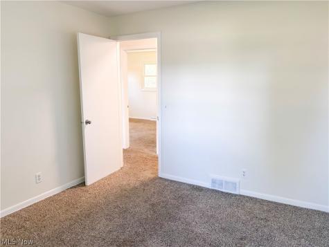 6727 Amsel Avenue NE Canton OH 44721