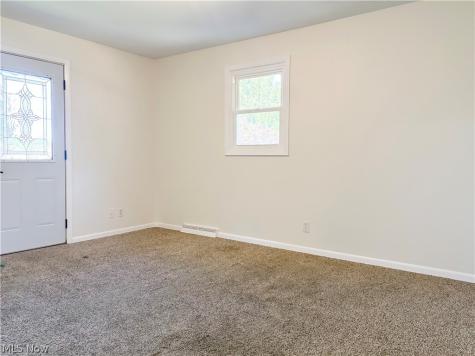 6727 Amsel Avenue NE Canton OH 44721