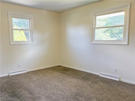 6727 Amsel Avenue NE Canton OH 44721
