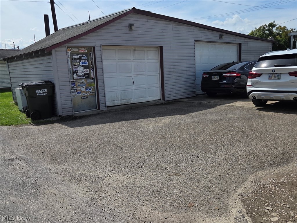 1118 S 6th Street Coshocton OH 43812