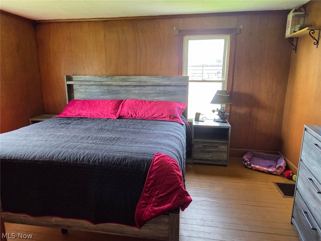 1118 S 6th Street Coshocton OH 43812