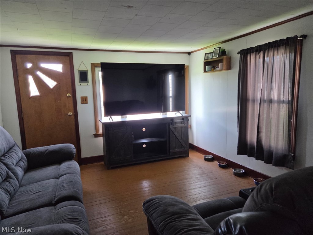 1118 S 6th Street Coshocton OH 43812