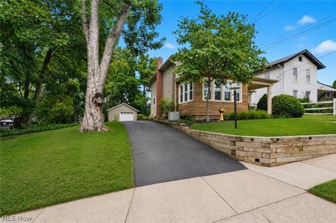 452 Market Street E Canal Fulton OH 44614