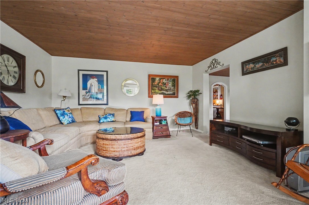 452 Market Street E Canal Fulton OH 44614