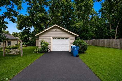 452 Market Street E Canal Fulton OH 44614