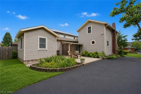 452 Market Street E Canal Fulton OH 44614