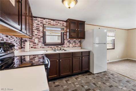 3354 Hilton Street NW Massillon OH 44646