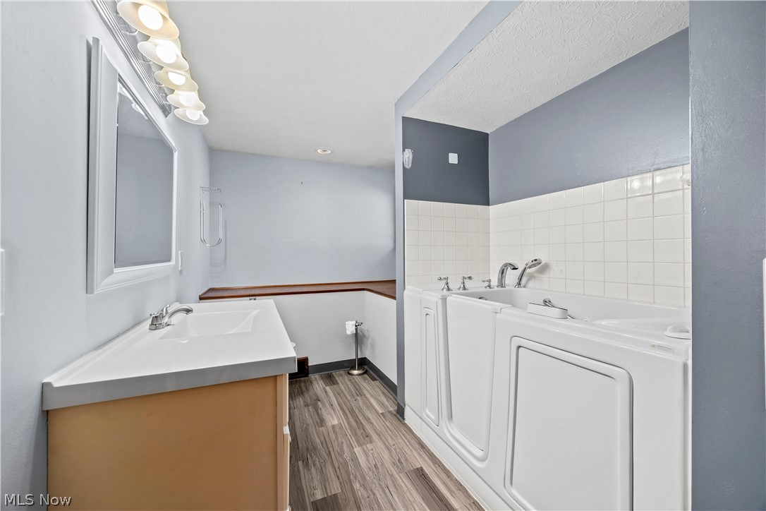 28702 Lake Shore Boulevard Willowick OH 44095