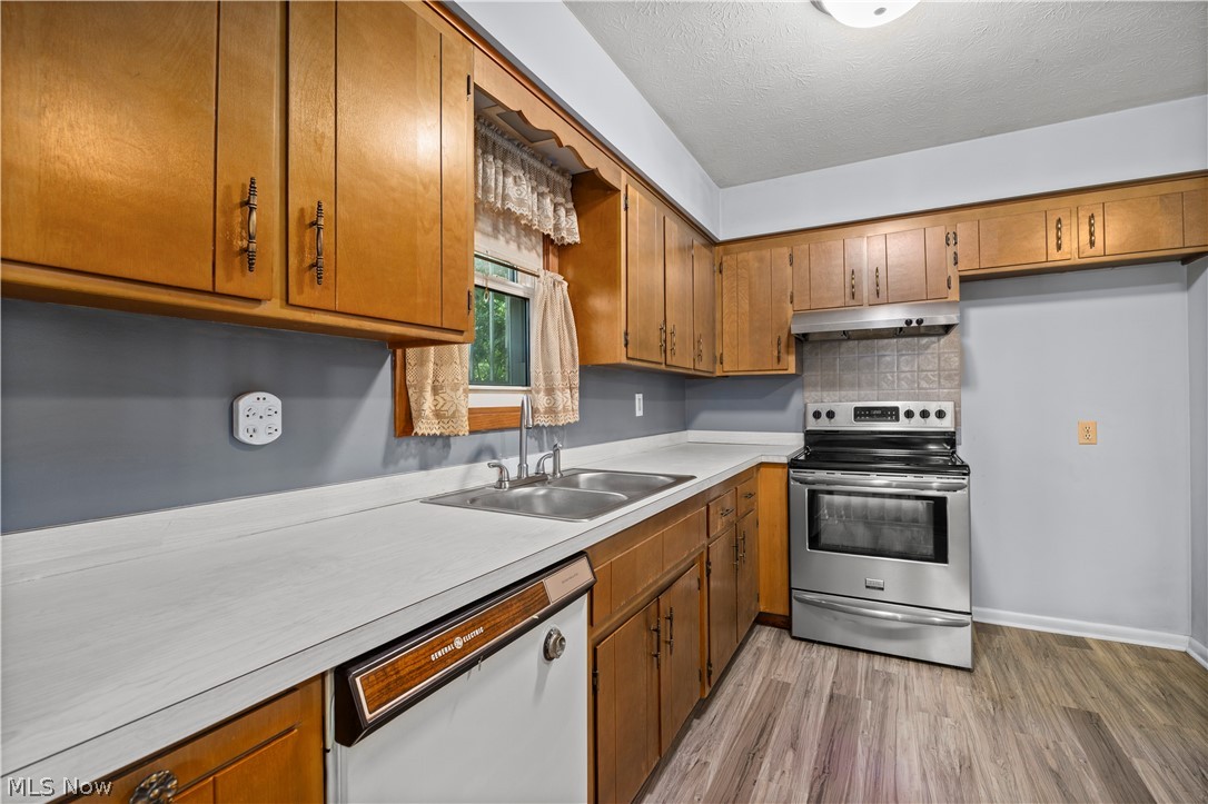 28702 Lake Shore Boulevard Willowick OH 44095