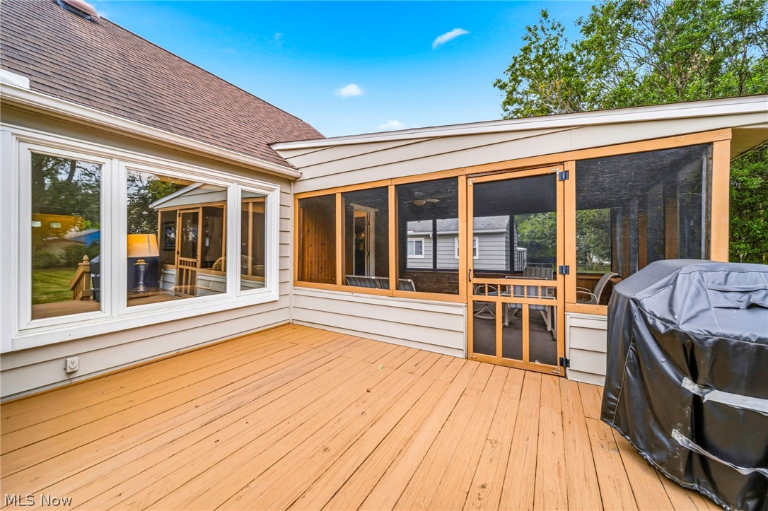 5117 Thornbury Road Lyndhurst OH 44124