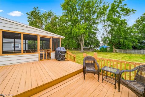 5117 Thornbury Road Lyndhurst OH 44124