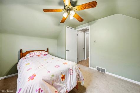5117 Thornbury Road Lyndhurst OH 44124