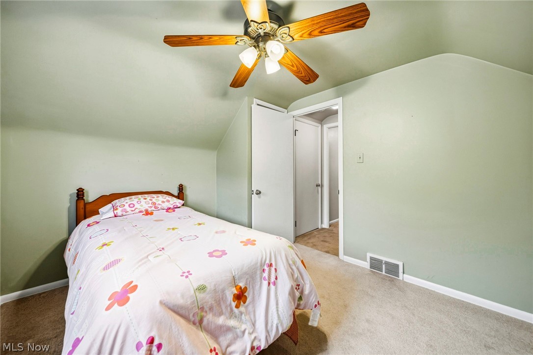 5117 Thornbury Road Lyndhurst OH 44124