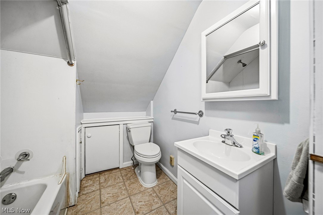 5117 Thornbury Road Lyndhurst OH 44124