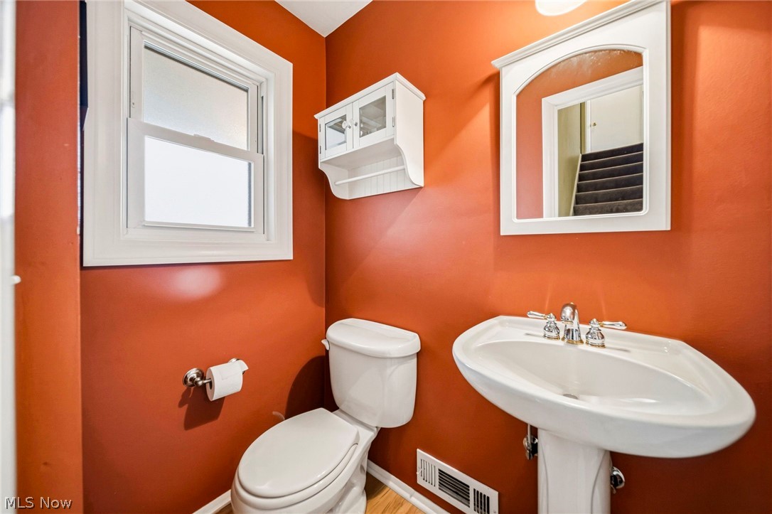 5117 Thornbury Road Lyndhurst OH 44124