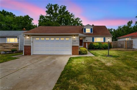 5117 Thornbury Road Lyndhurst OH 44124