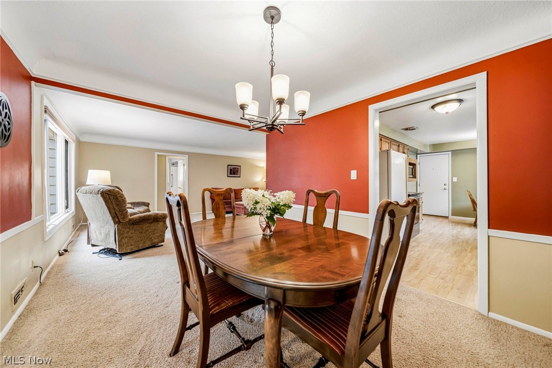 5117 Thornbury Road Lyndhurst OH 44124