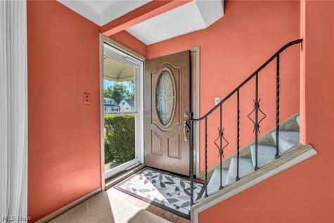 2218 Larchmont Drive Wickliffe OH 44092