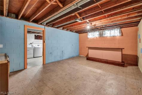 2218 Larchmont Drive Wickliffe OH 44092