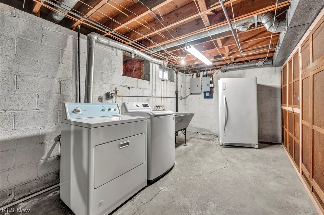 2218 Larchmont Drive Wickliffe OH 44092