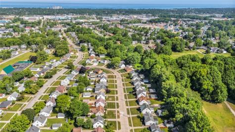 2218 Larchmont Drive Wickliffe OH 44092