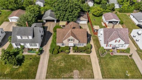 2218 Larchmont Drive Wickliffe OH 44092