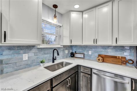 33418 Lake Shore Boulevard Willowick OH 44095