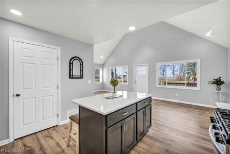 33418 Lake Shore Boulevard Willowick OH 44095