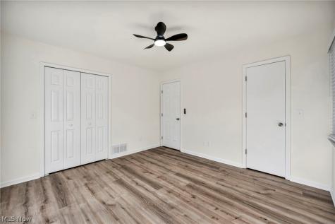 33418 Lake Shore Boulevard Willowick OH 44095
