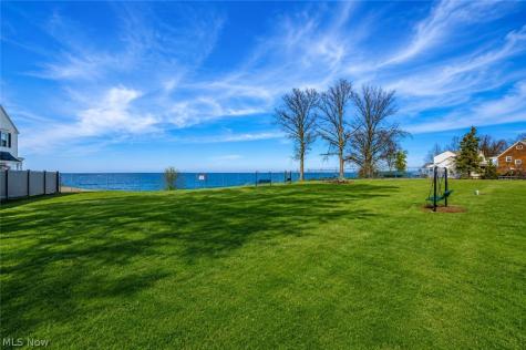 33418 Lake Shore Boulevard Willowick OH 44095