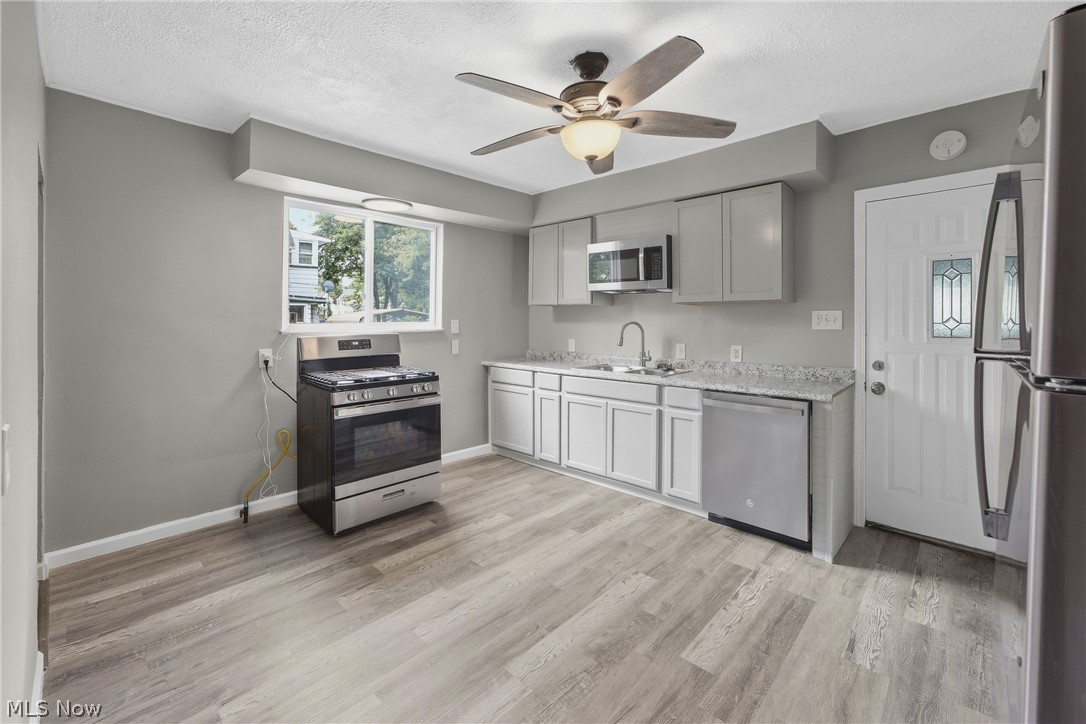 2162 W 95th Street Cleveland OH 44102