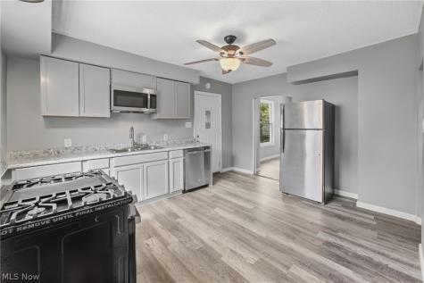 2162 W 95th Street Cleveland OH 44102