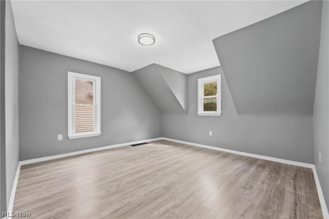 2162 W 95th Street Cleveland OH 44102