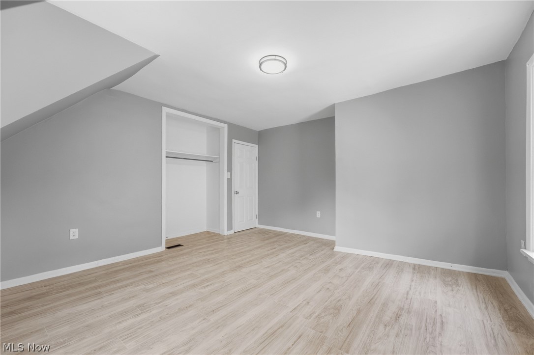 2162 W 95th Street Cleveland OH 44102