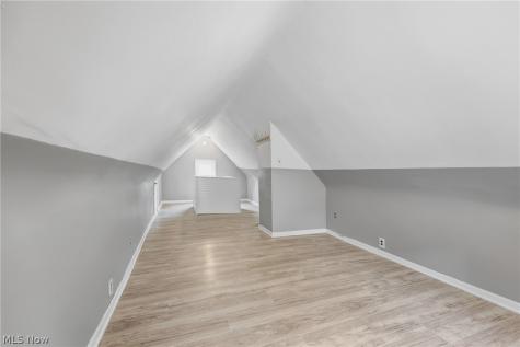 2162 W 95th Street Cleveland OH 44102