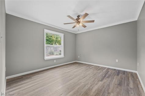 2162 W 95th Street Cleveland OH 44102
