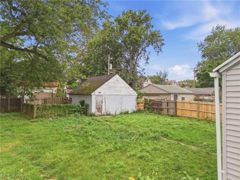 2162 W 95th Street Cleveland OH 44102