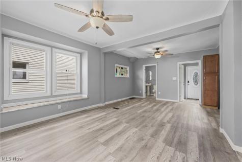 2162 W 95th Street Cleveland OH 44102
