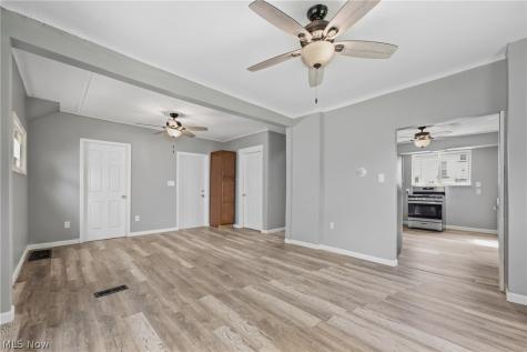 2162 W 95th Street Cleveland OH 44102