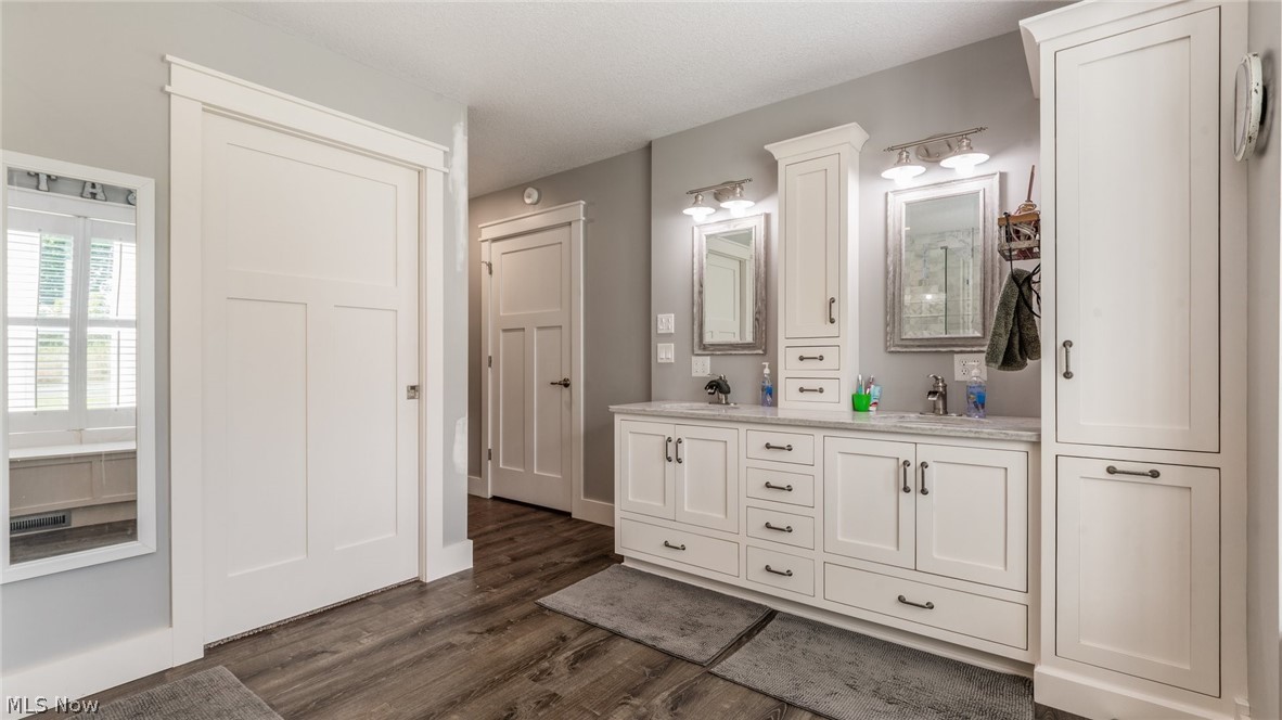 4165 Friendship Drive New Concord OH 43762