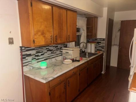 1600 Difford Niles OH 44446