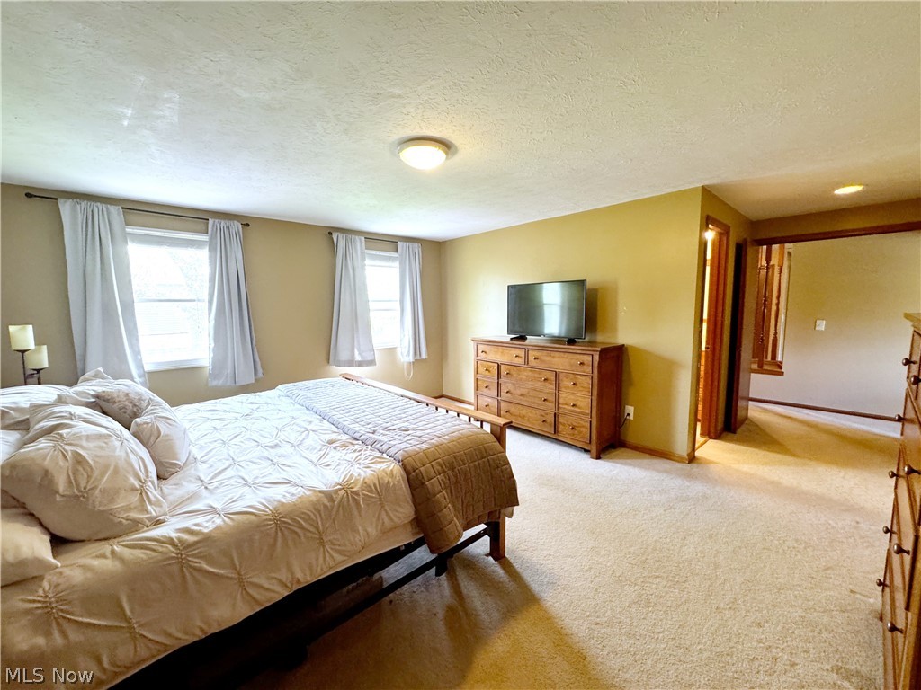 17051 Hunting Meadows Drive Strongsville OH 44136