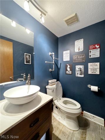 17051 Hunting Meadows Drive Strongsville OH 44136